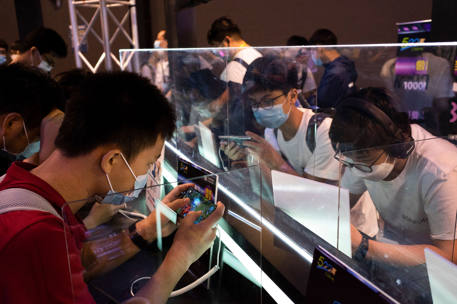 China’s Gaming Industry Rebounds with Record Approvals in 2024